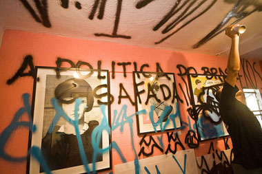 protesta de grafitti